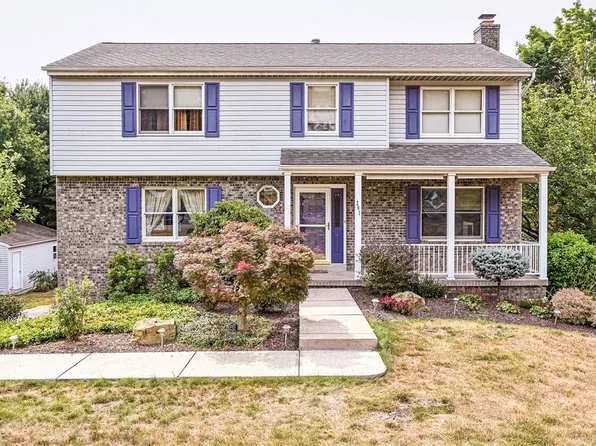 203 Rizzi Dr, Irwin, PA 15642