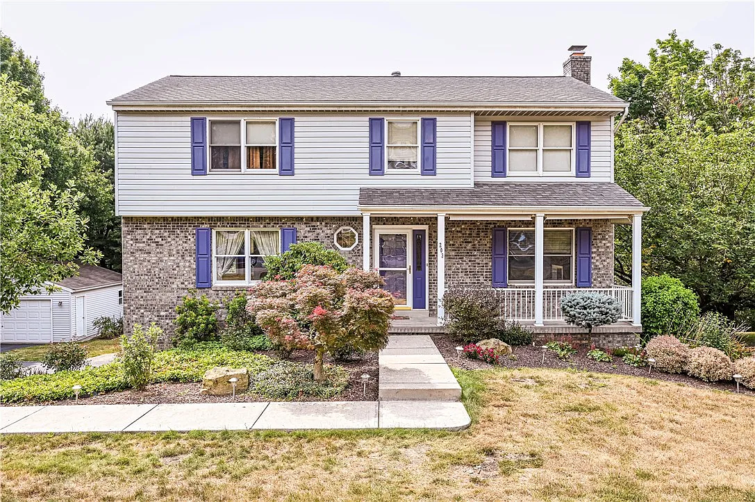 203 Rizzi Dr photo 1