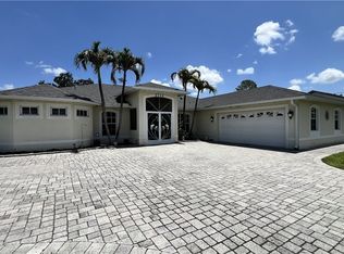2712 5th St W, Lehigh Acres, FL 33971