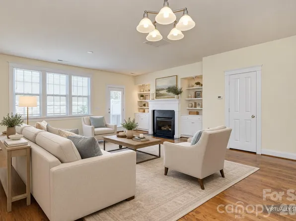 1023 White Point Dr, Huntersville, NC 28078