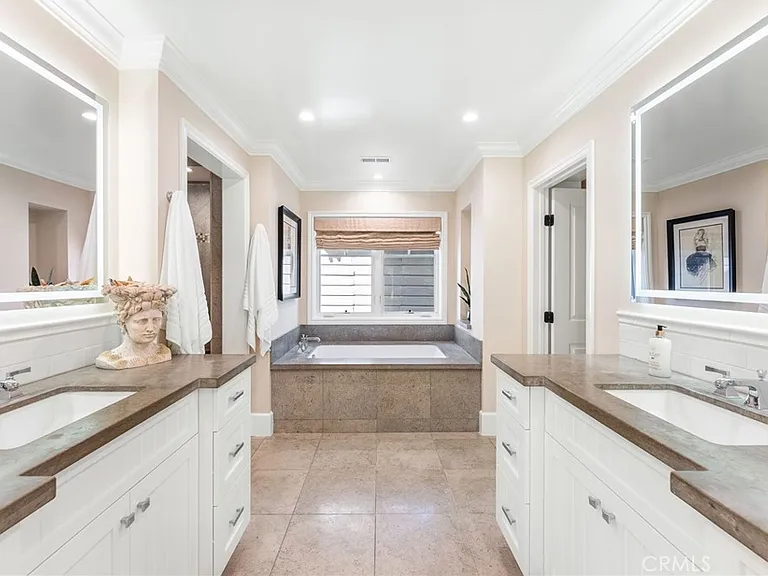 220 Coral Ave — Photo 20