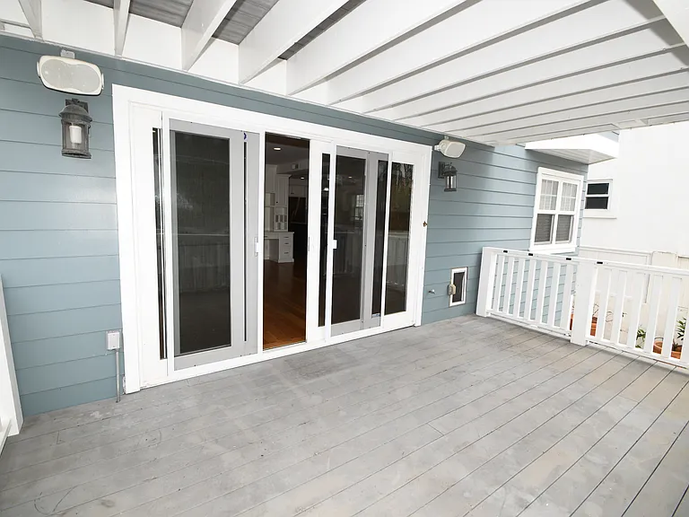409 S Gertruda Ave — Photo 50