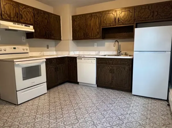 419 E 2nd St #1, Lockport, IL 60441