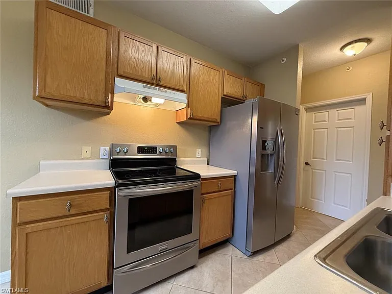 7945 Preserve Cir #523 — Photo 13