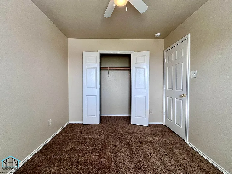 5807 Golf Bnd #1 — Photo 8
