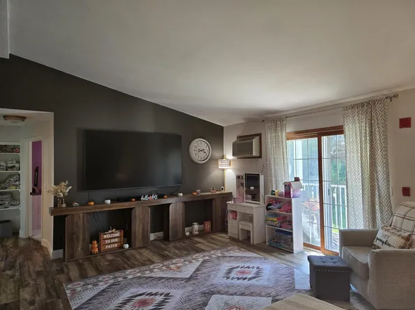 2134 Marie COURT #4, West Bend, WI 53095