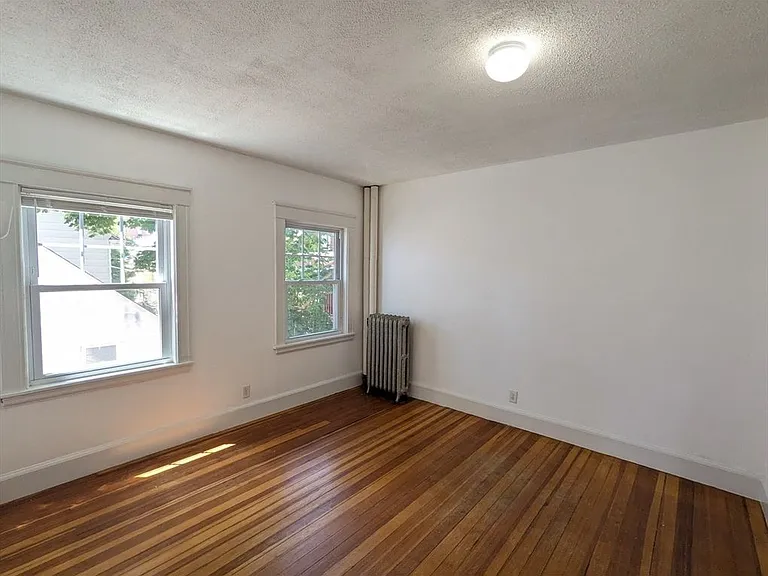 34 William St #2 — Photo 10