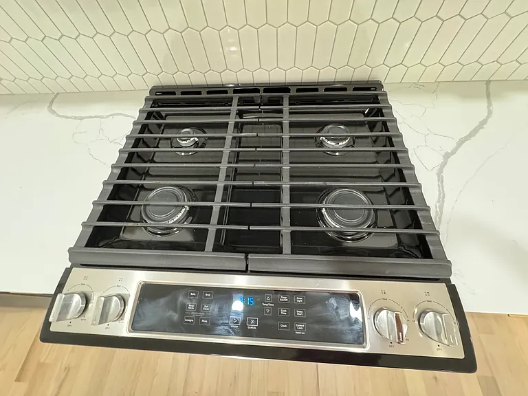 Gas stove.