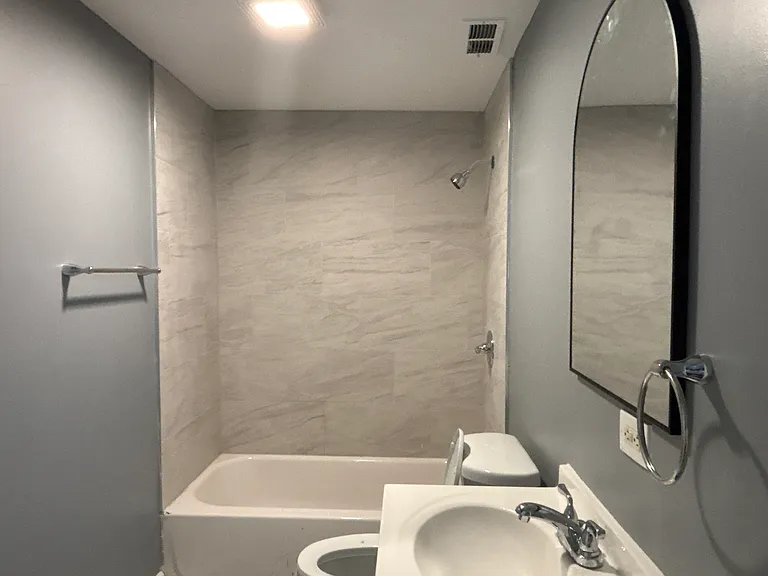 6948 S Eberhart Ave #1A — Photo 7