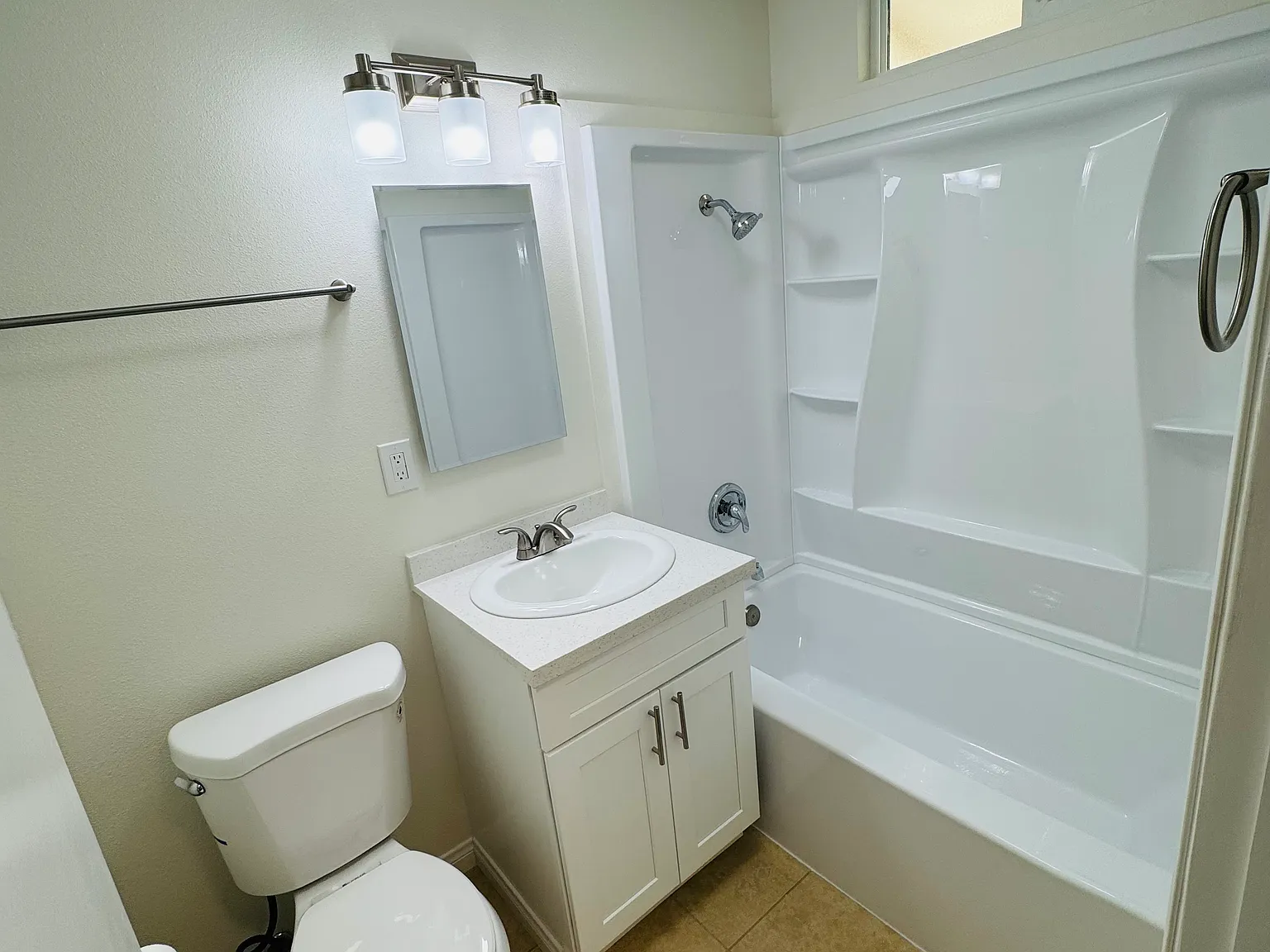 4146 Melrose St — Photo 4