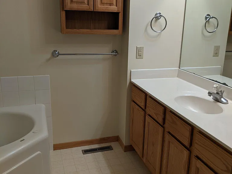 4275 Merrimac Ln N #22 — Photo 12