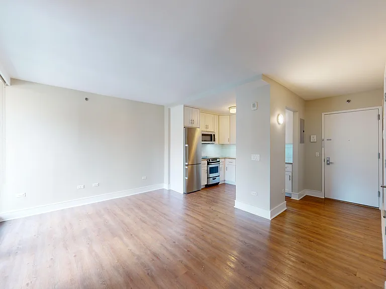 237 E 34th St #806 — Photo 10