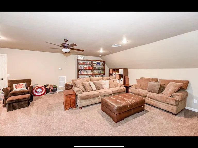 4017 Redmont Ct — Photo 32