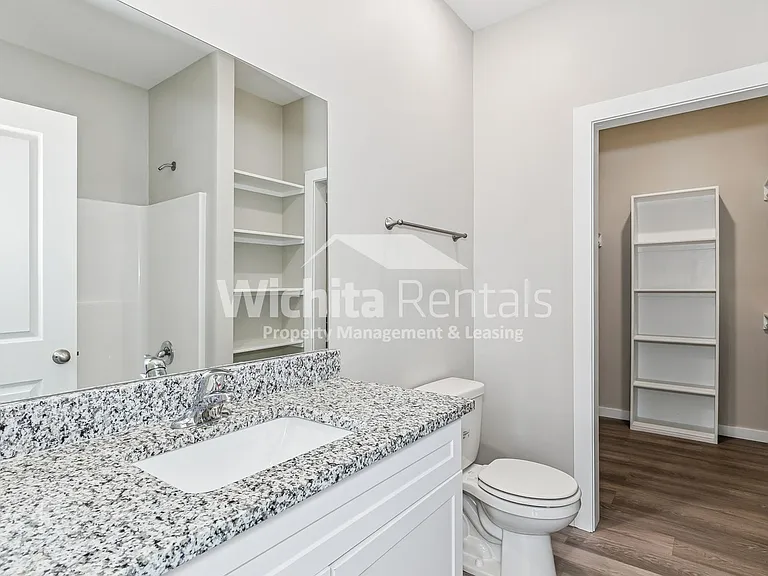 5146 Honeylocust St — Photo 10