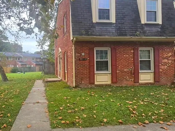 395 Circuit Ln Unit A, Newport News, VA 23608