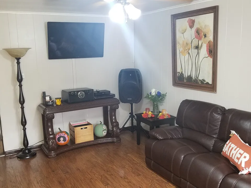 1st Floor - Living Room