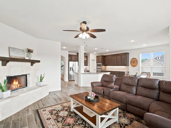 1218 Misty Ridge Dr, Justin, TX 76247