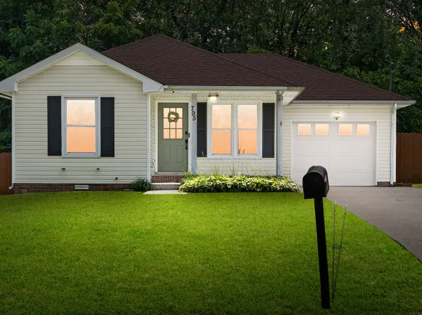 795 Princeton Cir, Clarksville, TN 37042