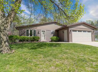 68 Solar Cir, Appleton, WI 54915