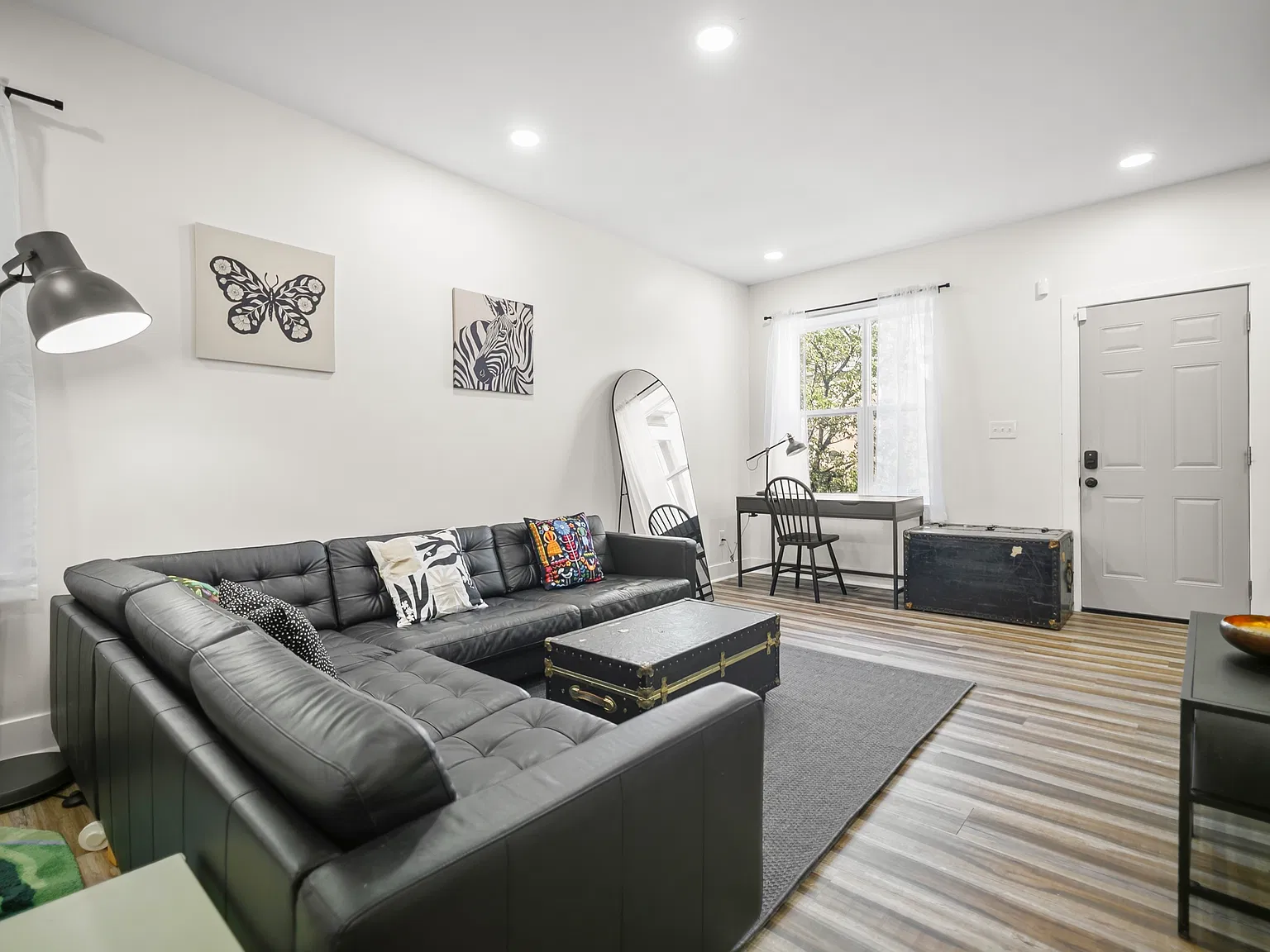 3 bed, 1800 sqft, $3,250 — Photo 3