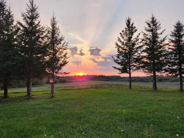 9453 Alango Rd, Angora, MN 55703