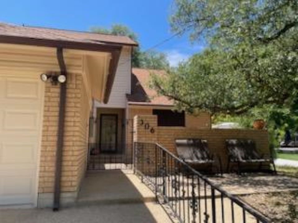 1st image of 306 S Arnold St