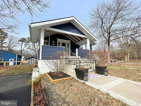 2nd image of 353 S Knight Ave