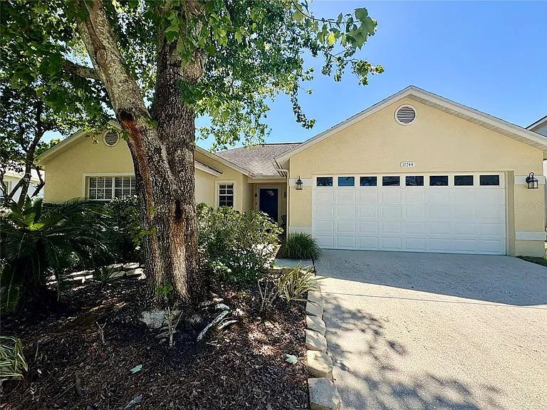 17744 Esprit Dr — Photo 1