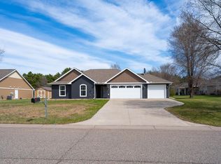 986 Platte Wood Dr, Royalton, MN 56373