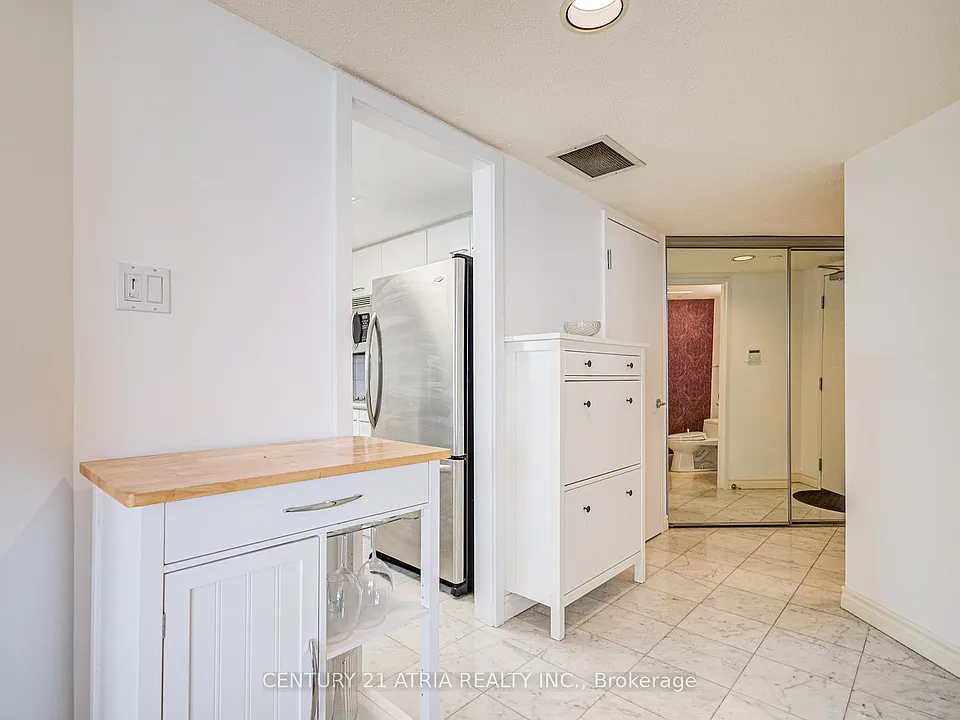 38 Elm St #2715