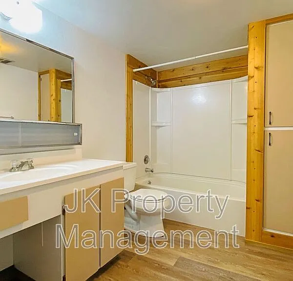 1401 2b St S #21 — Photo 12