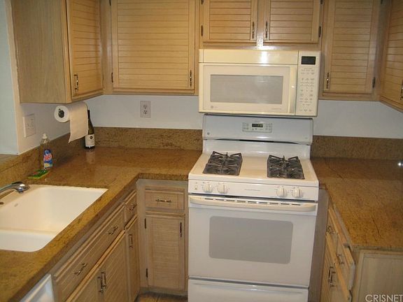3rd image of 24109 Del Monte Dr Unit 464