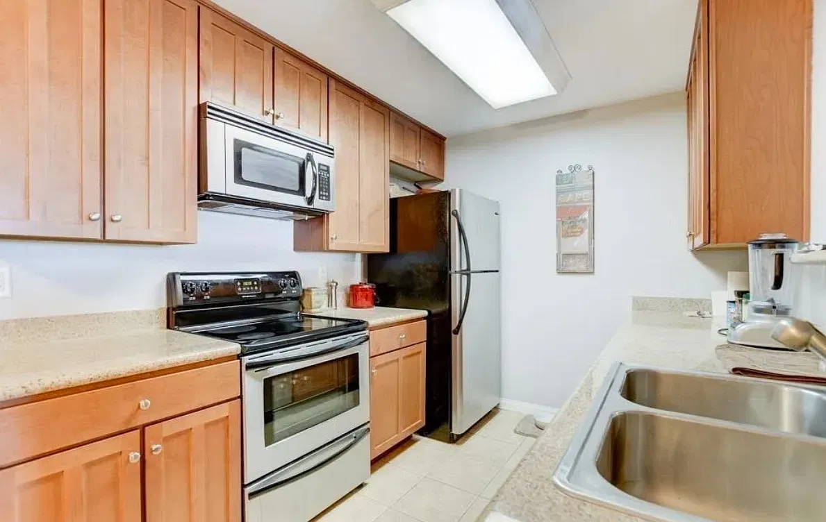 1 bed, 732 sqft, $1,700 — Photo 1