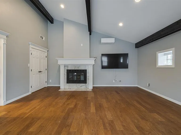 2725 NW 68th St — Photo 18