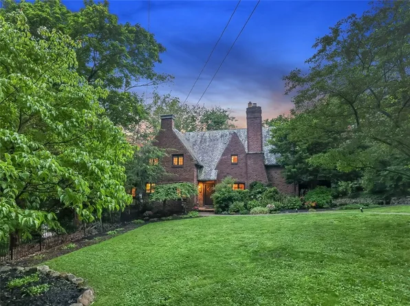 464 Avon Dr, Pittsburgh, PA 15228