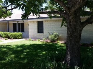 500 S Rio Grande St, Lockhart, TX 78644