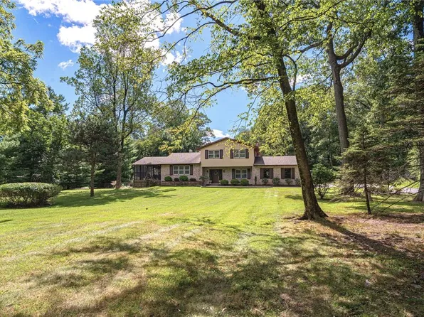 1820 Flint Hill Rd, Coopersburg, PA 18036