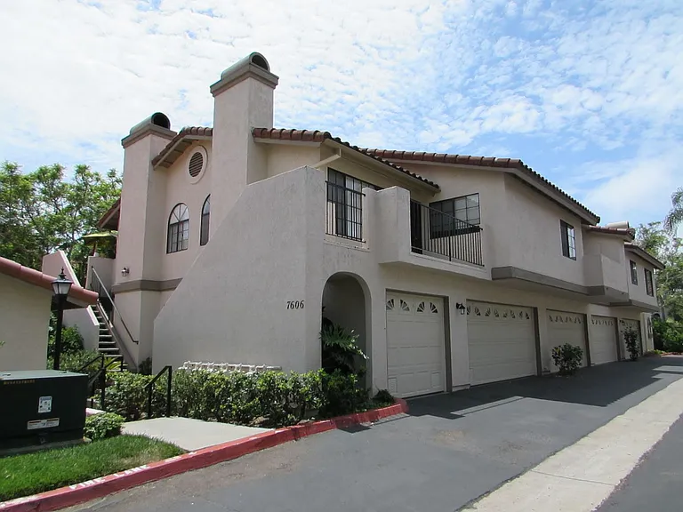 7606 Palmilla Dr #38 — Photo 1