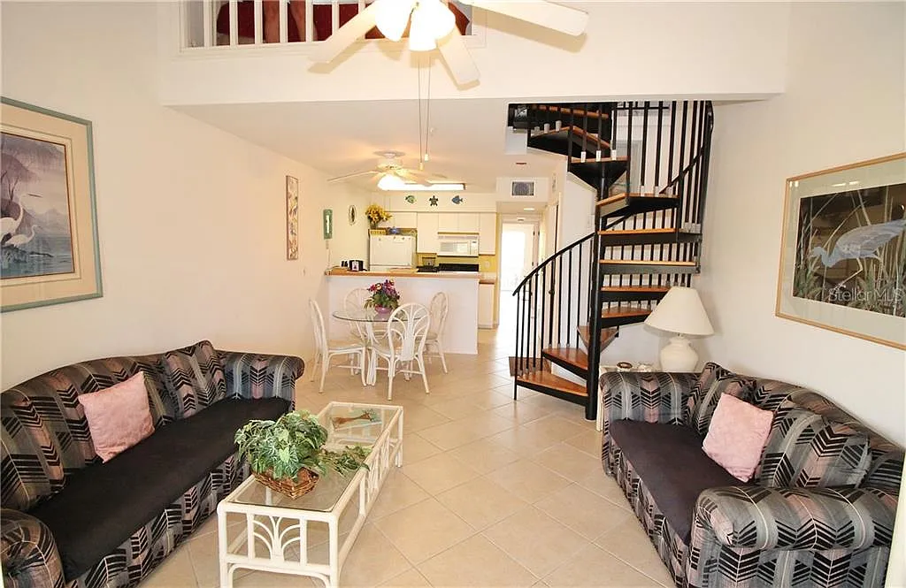 2 bed, 946 sqft, $5,850 — Photo 4
