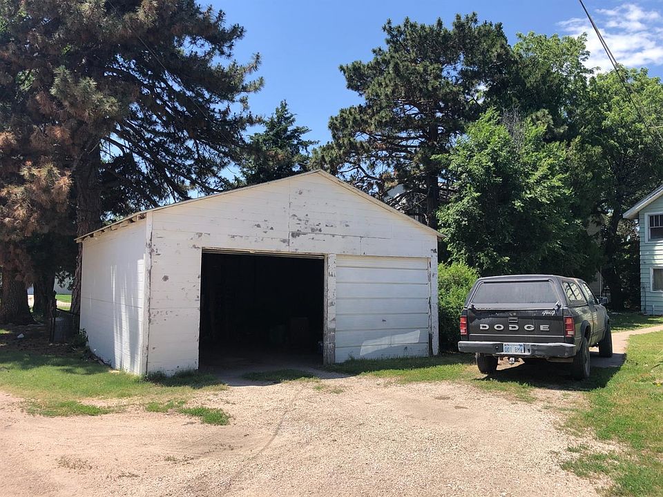 2nd image of 1443 Lakin Ave