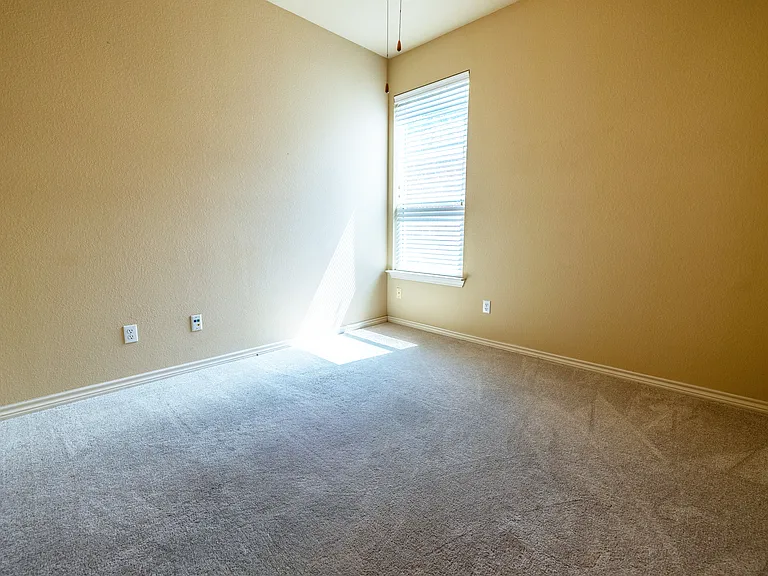 4333 Summersweet Ln — Photo 16