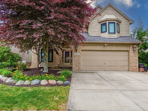 57439 Breckenridge Dr, Washington, MI 48094