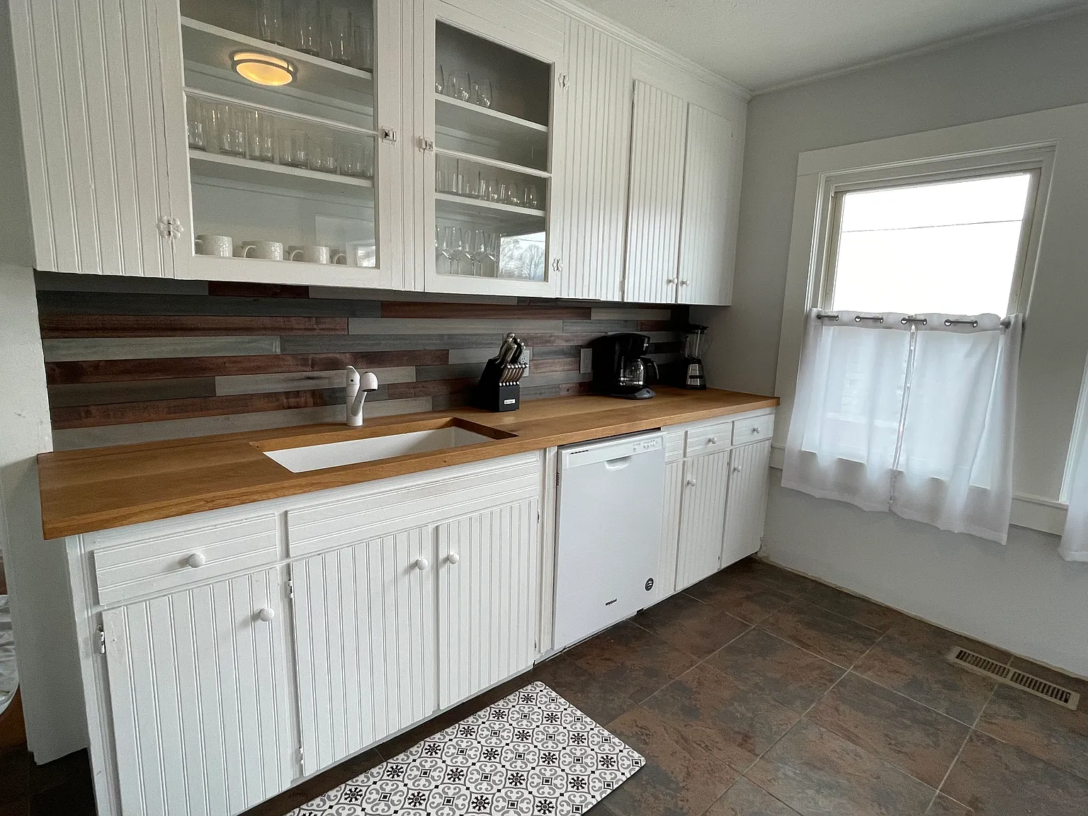 2 bed, 1304 sqft, $2,500 — Photo 4