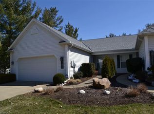 33825 Sunflower Ln, North Ridgeville, OH 44039