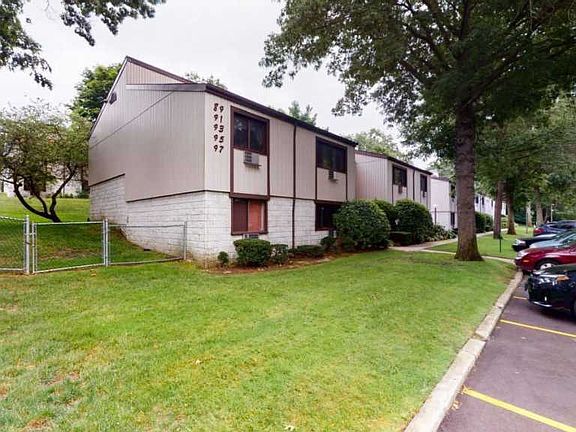2nd image of 93 Richmond Blvd Unit 2A