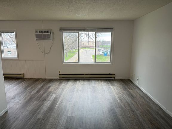 4th image of 1116 2nd St SE #14