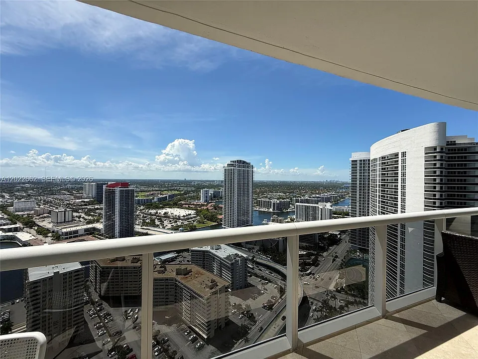 1850 S Ocean Dr #4009