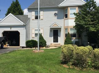 27 Lamberts Ln, Coatesville, PA 19320