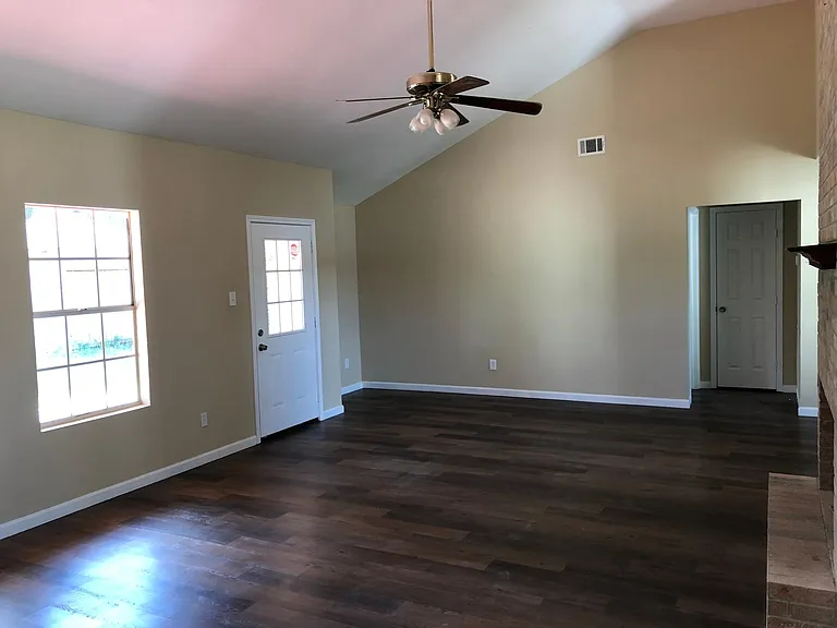 15806 Pine Mountain Dr — Photo 10