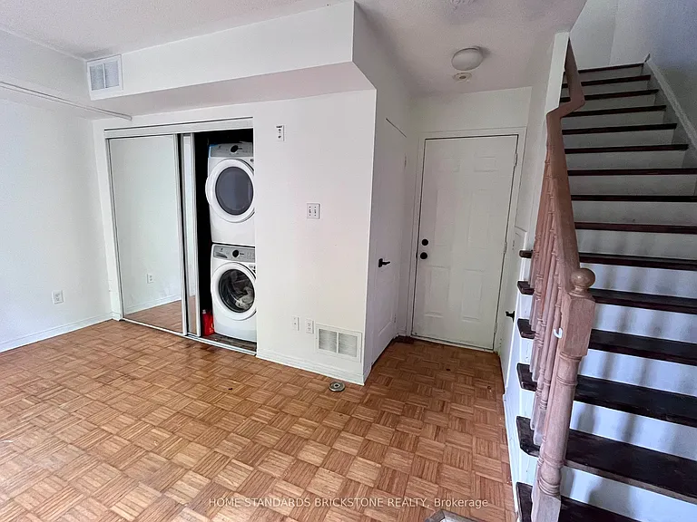 159 10th St #2 — Photo 4